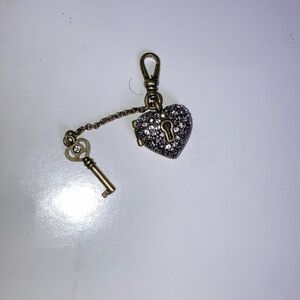 Chloe + Isabel Tresors Key to my Heart decorative charm